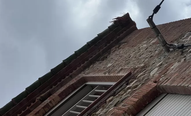 Disquage d'un caiirou et d'une gouttière en céramique à Villelongue de la Salanque par CBLC Gouttières, Perpignan, CBLC Gouttières