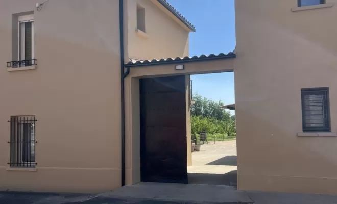 Installation pour limiter les coudes par rapport aux feuilles 