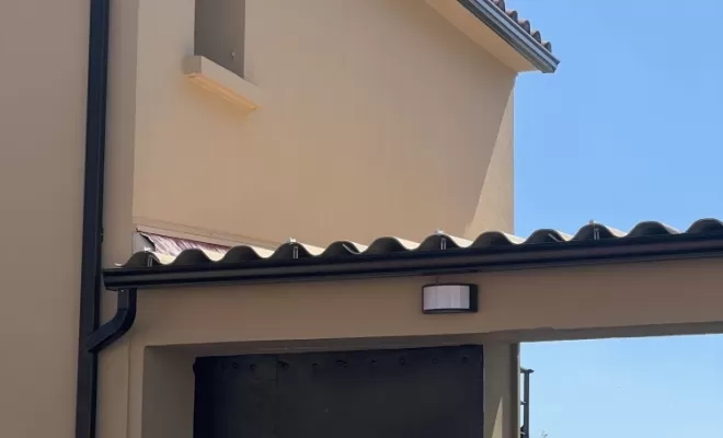 Gouttière alu noir avec piquage 