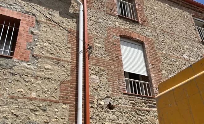 Remplacement gouttière aluminium brique 